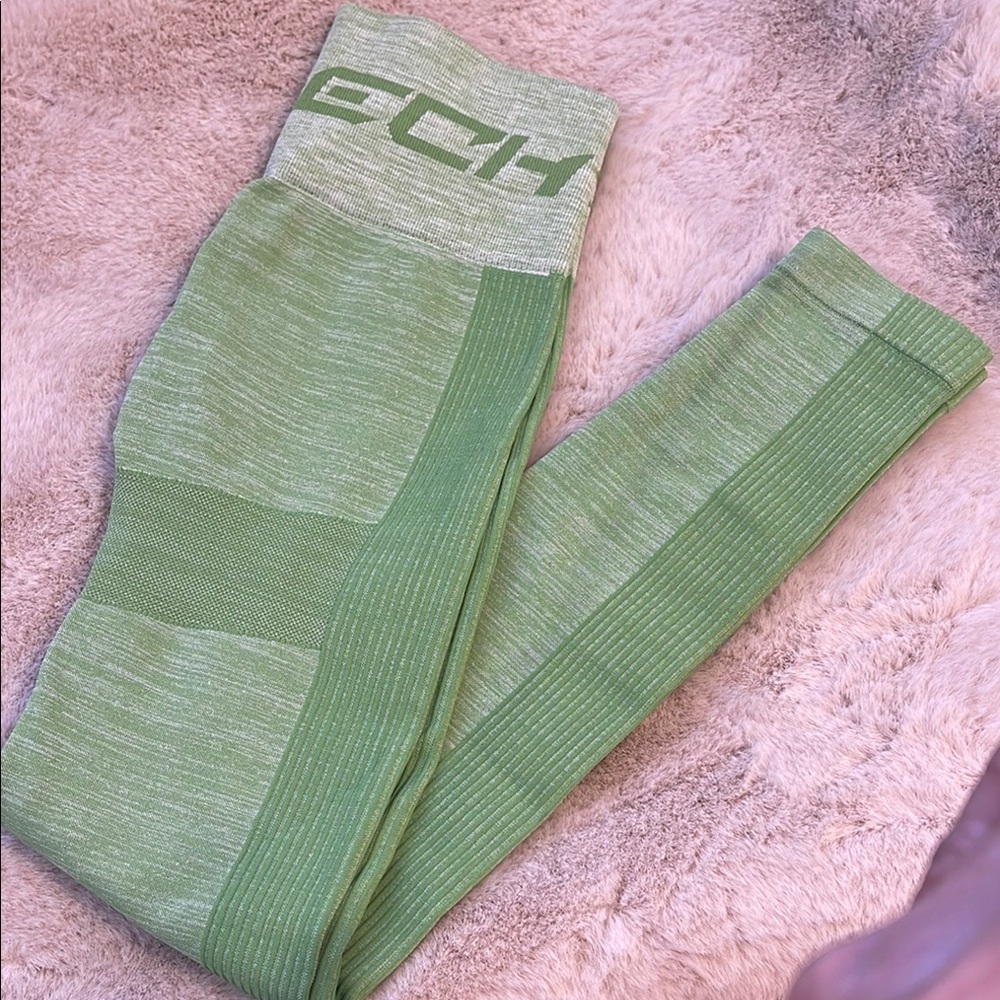 Green Seamless Leggings